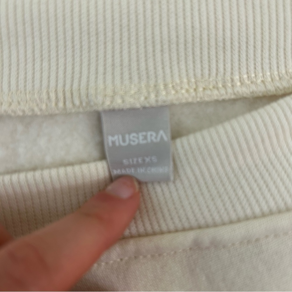 Muséra Cream Sweater